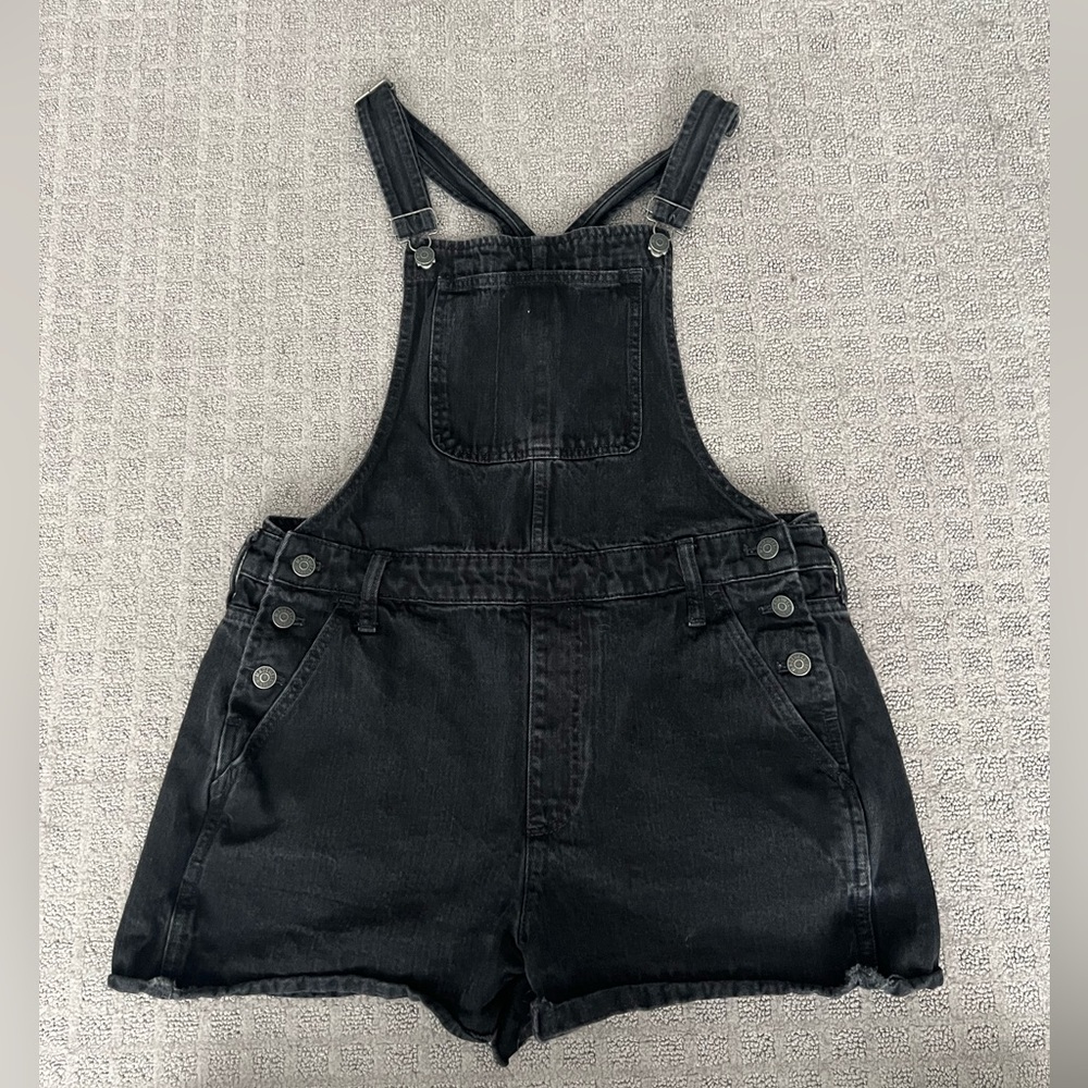 Madewell Adirondack Short Overalls in Washed Black size L